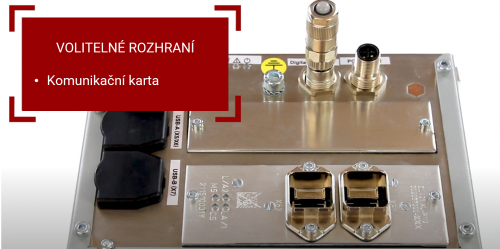 Volitelně jsou dostupné navíc 2 volné sloty pro komunikační karty, ev. karty externího napájení.