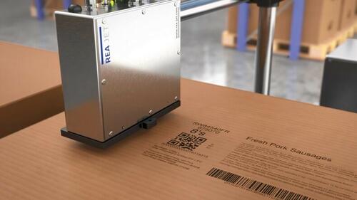 Bezkontaktní tisk QR kódu na kartonové obaly technologií REA JET HR.