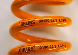 Značení lakovaného kovu.