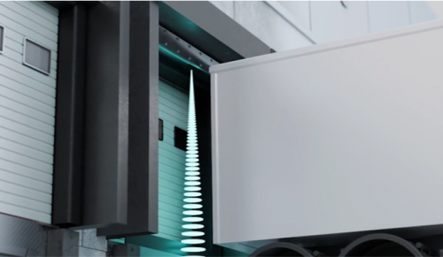 Detekce přítomnosti vozidel v blízkosti vrat.