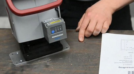 FlyMarker® mini 65/30 touch s integrovanou čtečkou kódů Datalogic.