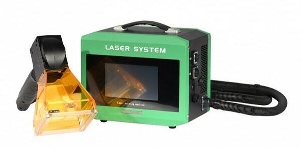 Přenosný vláknový laser