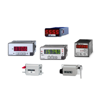 Čítače a displeje